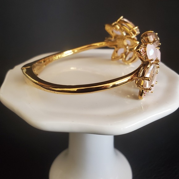 Kate Spade New York Blushing Blooms Hinged Bangle Pink Multi Blush Gold Plated - Picture 3 of 9